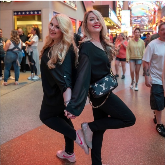 ⭐️Check out @trishas_trends_luxury on Insta!⭐️ - Picture 2 of 2